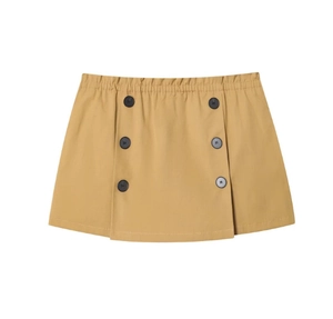 Vue détaillée d'une mini-jupe en sergé kaki avec taille haute et boutons à double boutonnage