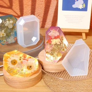DIY silicone mold for multifaceted crystal resin stones with dried flowers