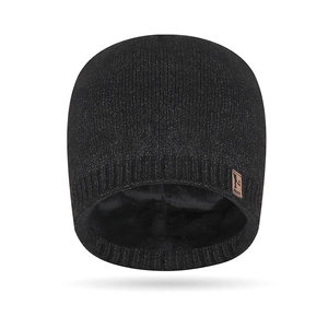 Men's black knitted beanie hat with warm fleece lining for winter outdoor activities
