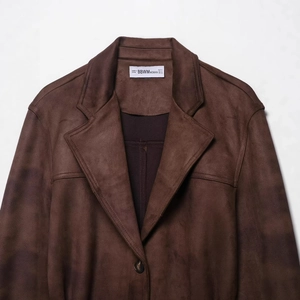 Giacca casual da donna in finto camoscio marrone con colletto a rever e cintura