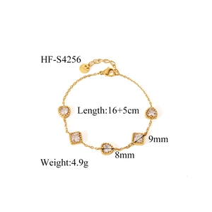 Detail of 18K gold plated heart and square zircon bracelet with length and weight specs
