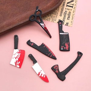 Détails de charmes d'Halloween en acrylique avec couteaux sanglants pour bijoux DIY