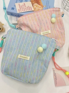 Große Crossbody-Handytasche mit verstellbarem Gurt und süßen dekorativen Pompons für Damen