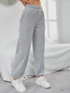 Pantaloni lounge grigi a vita alta con gamba dritta, elastico e tasche laterali