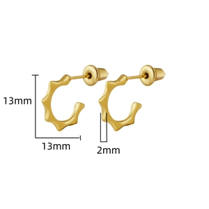 Detailed size view of gold wavy C-shape earrings showing 13mm height and 2mm width dimensions
