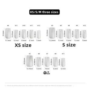 Tableau détaillé des tailles pour faux ongles imprimé léopard en XS, S et M en millimètres