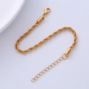 Bracciale a catena a fune da 4mm in acciaio al titanio dorato con chiusura a moschettone
