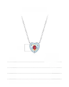 Makroaufnahme der 925er Silber Herz Kette mit 6x6mm Anhänger und 40cm Kettenlänge