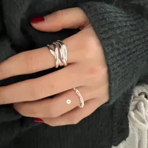 925 Sterling Silber Ring-Set mit mehrlagigem Kreuzdesign und feiner Kette