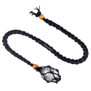 Collana artigianale in corda intrecciata regolabile con cristallo e perle in legno