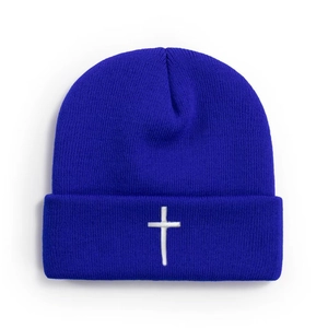 Bonnet en maille bleu roi unisexe avec broderie croix blanche pour la chaleur hivernale