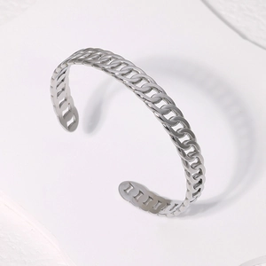 Minimalistisches verstellbares silbernes Edelstahl-Kettenglied-Armband für Damen