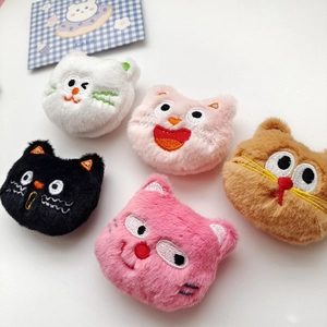 Cute Japanese cartoon plush cat brooches in five colors with detailed embroidery