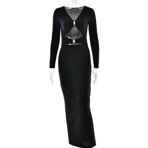 Sexy schwarzes figurbetontes Maxikleid mit Cut-outs, langen Ärmeln und Metallschnallen