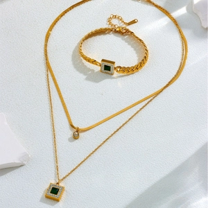 Vintage style 18K gold stainless steel jewelry set with emerald green square stones