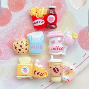 Simpatici accessori in resina a tema alimentare per creazioni fai-da-te e decorazioni