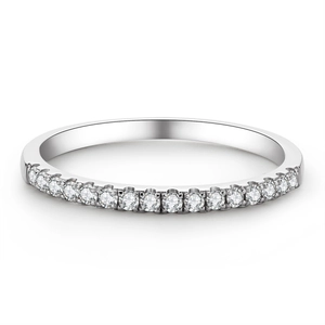Elegant S925 sterling silver eternity ring featuring brilliant cubic zirconia stones