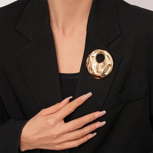 Hammered Metal Brooch Pin Alloy Hollow Round Irregular Lava Texture Geometric Vintage Jewelry Accessory For Women
