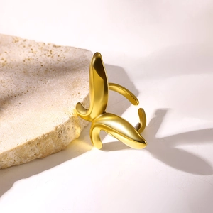Artistic 18k gold plated stainless steel open ring in creative banana peel design