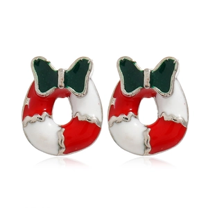 Détails des boucles d'oreilles couronne de Noël avec émail rouge et blanc festif