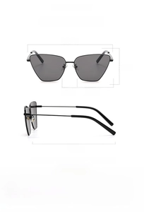 Detailed size chart of Y2K cat-eye metal sunglasses with 148mm frame width and dimensions