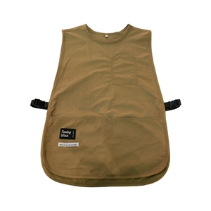 Brown nylon waterproof apron with adjustable side buckles and multi-pocket design