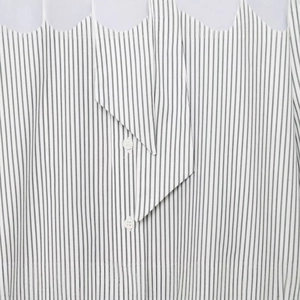 Women's striped poplin shirt with wavy scalloped collar and button-down front detailing