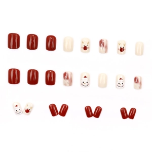 Faux ongles de Noël carrés avec motifs de renne rouge et bonhomme de neige