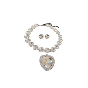 Luxury silver jewelry set with heart-shaped crystal pendant necklace and stud earrings