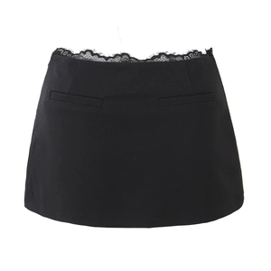 Mini-jupe trapèze noire à la mode avec bordure en dentelle et taille haute