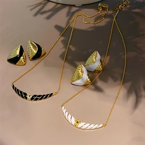 Vintage Enamel Jewelry For Women Alloy Rhinestone Geometric Necklace And Earrings Retro French Style French Design