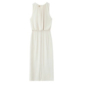 Detail of white midi dress with refined golden buckle and elegant pleated texture