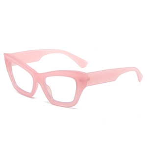 Pink retro cat-eye sunglasses with translucent resin frames for women's outdoor fashion