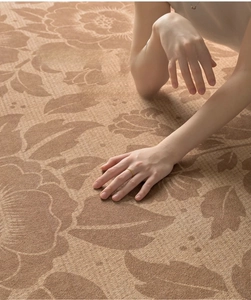 Close-up of soft floral vintage round rug with anti-bacterial texture and skin-friendly fabric