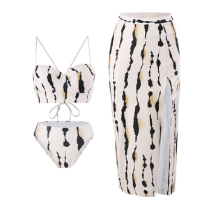 Ensemble bikini 3 pièces avec haut à nouer, culotte taille haute et jupe longue fendue