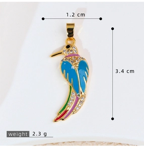 Detailed hummingbird pendant dimensions showing 3.4 cm height and colorful enamel wings
