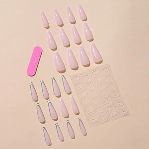 Faux ongles longs french manucure avec base rose, pointes blanches et rayures vertes