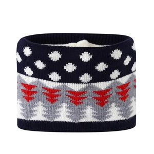 Kuscheliger Kinder-Strickschal mit festlichem Tannenbaum-Muster und warmem Fleece-Futter