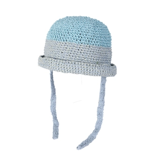 Sombrero de ganchillo hecho a mano para verano con lazos elegantes para sol.