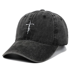 Schwarze Baumwoll-Baseballkappe im Distressed-Look mit weißer FAITH-Kreuzbestickung