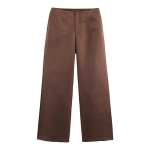 Pantalon large marron foncé pour femme avec finition satinée pour un look élégant