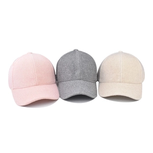 Casquettes de baseball d'hiver en polaire rose, grise et beige pour femmes au chaud