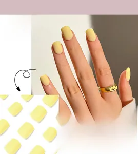Vue détaillée des ongles autocollants jaune macaron mat avec nuancier de tailles variées