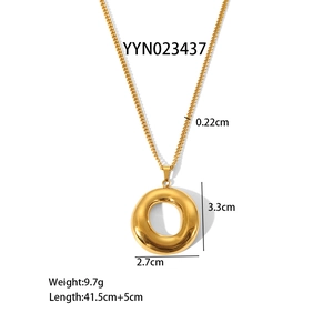 Detail of golden stainless steel necklace showing 9.7g weight and 41.5+5cm dimensions
