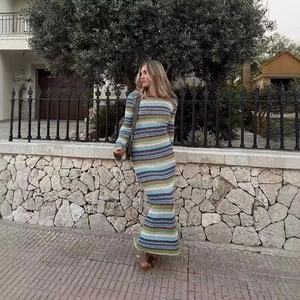 Sexy Gestreiftes Strick Maxi Kleid Für Damen Rückenfreies Slim Fit Langarm Rundhals Elegant Bodycon Streetwear