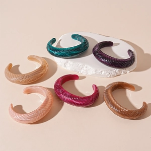 Retro acrylic bangles set with marble texture and ribbed design in six varied colors