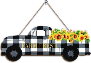 Rustikale Wanddeko aus Holz mit schwarz-weißem Pickup-Truck und leuchtenden Sonnenblumen