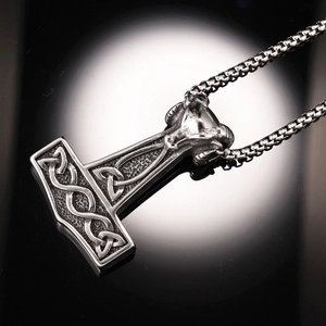 Collier pendentif Mjölnir vintage en acier inoxydable avec nœud viking et tête de bélier