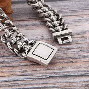 Bracelet chaîne en argent oxydé rétro avec fermoir carré robuste pour hommes