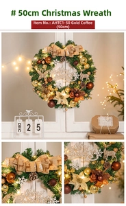 Détails d'une couronne de Noël de 50cm avec lumières LED, pommes de pin et nœud renne